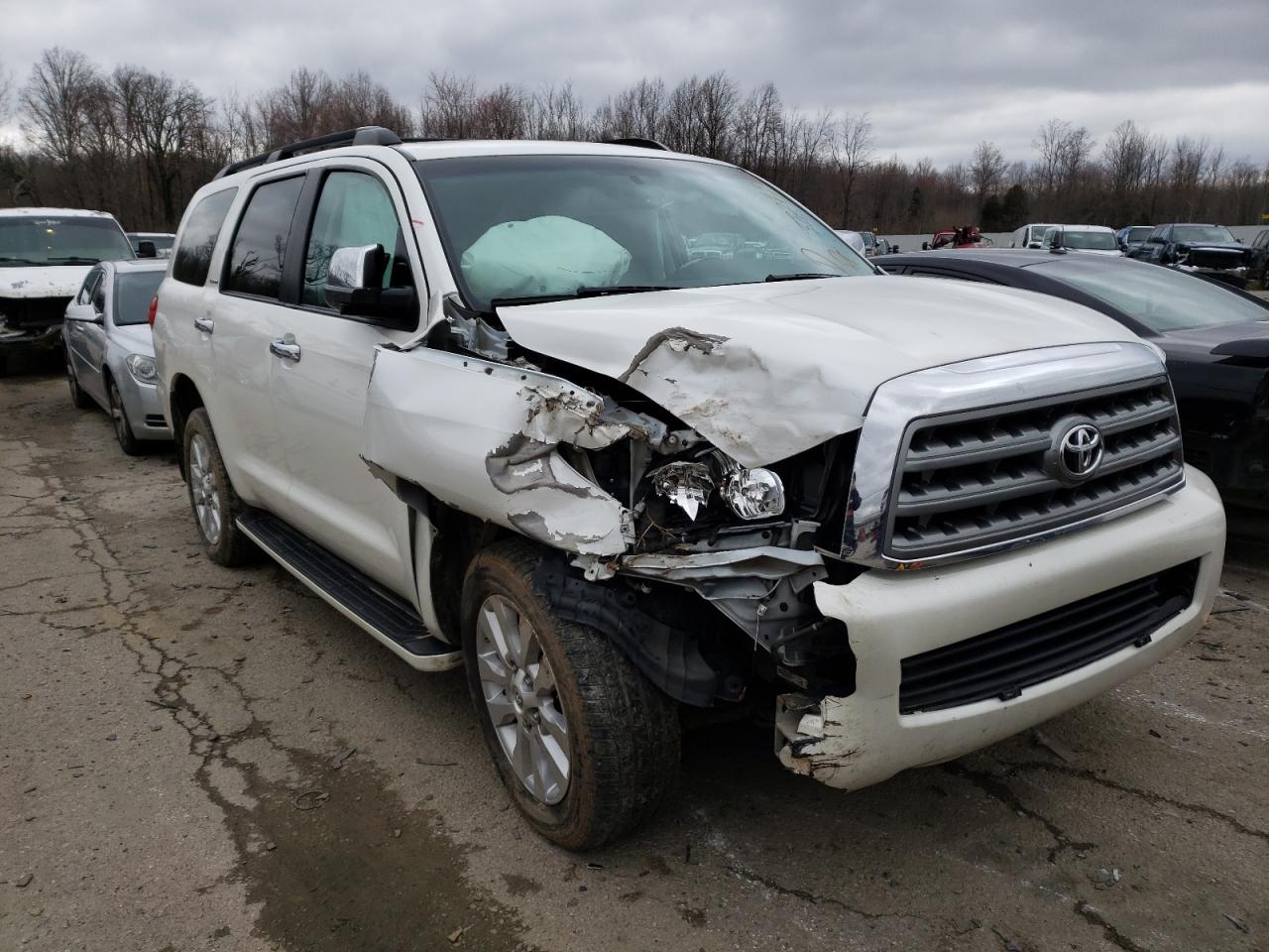 Photo 1 from auction – 2016 TOYOTA SEQUOIA PL with VIN 5TDDW5G13GS127845