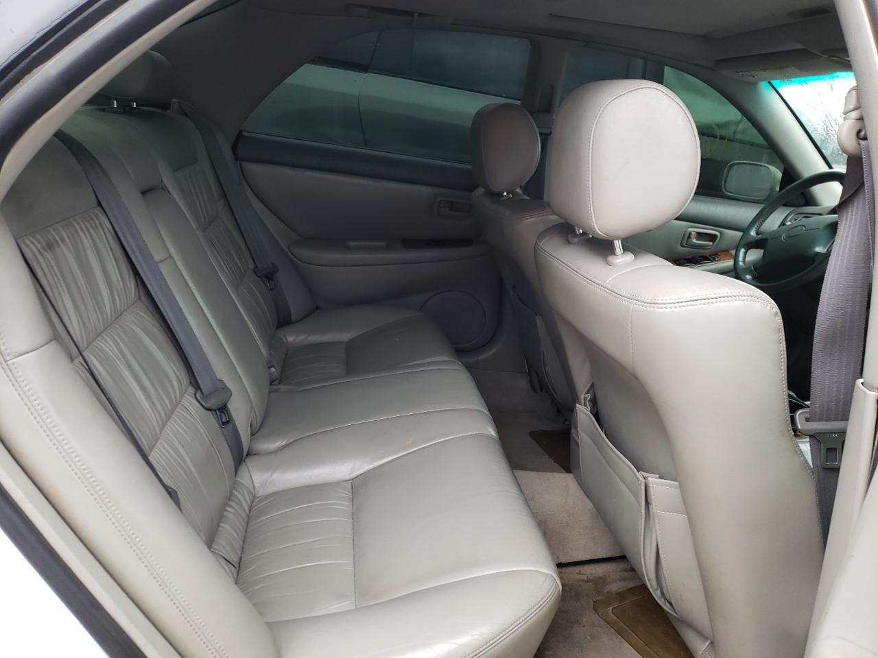 Photo 6 from auction – 1998 LEXUS ES 300 with VIN JT8BF28G7W5047721