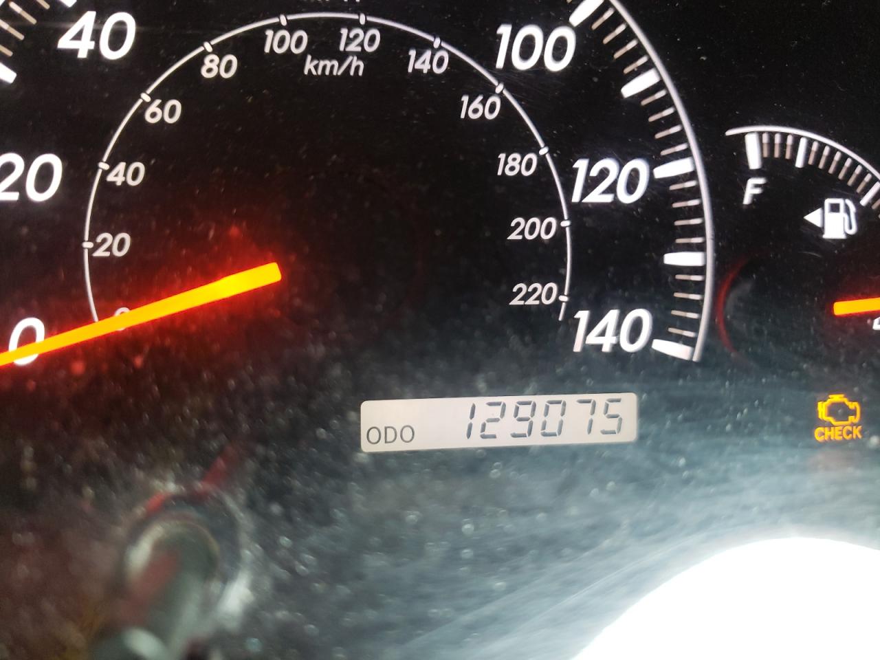 Photo 8 from auction – 2005 TOYOTA CAMRY LE with VIN 4T1BE30K75U022876