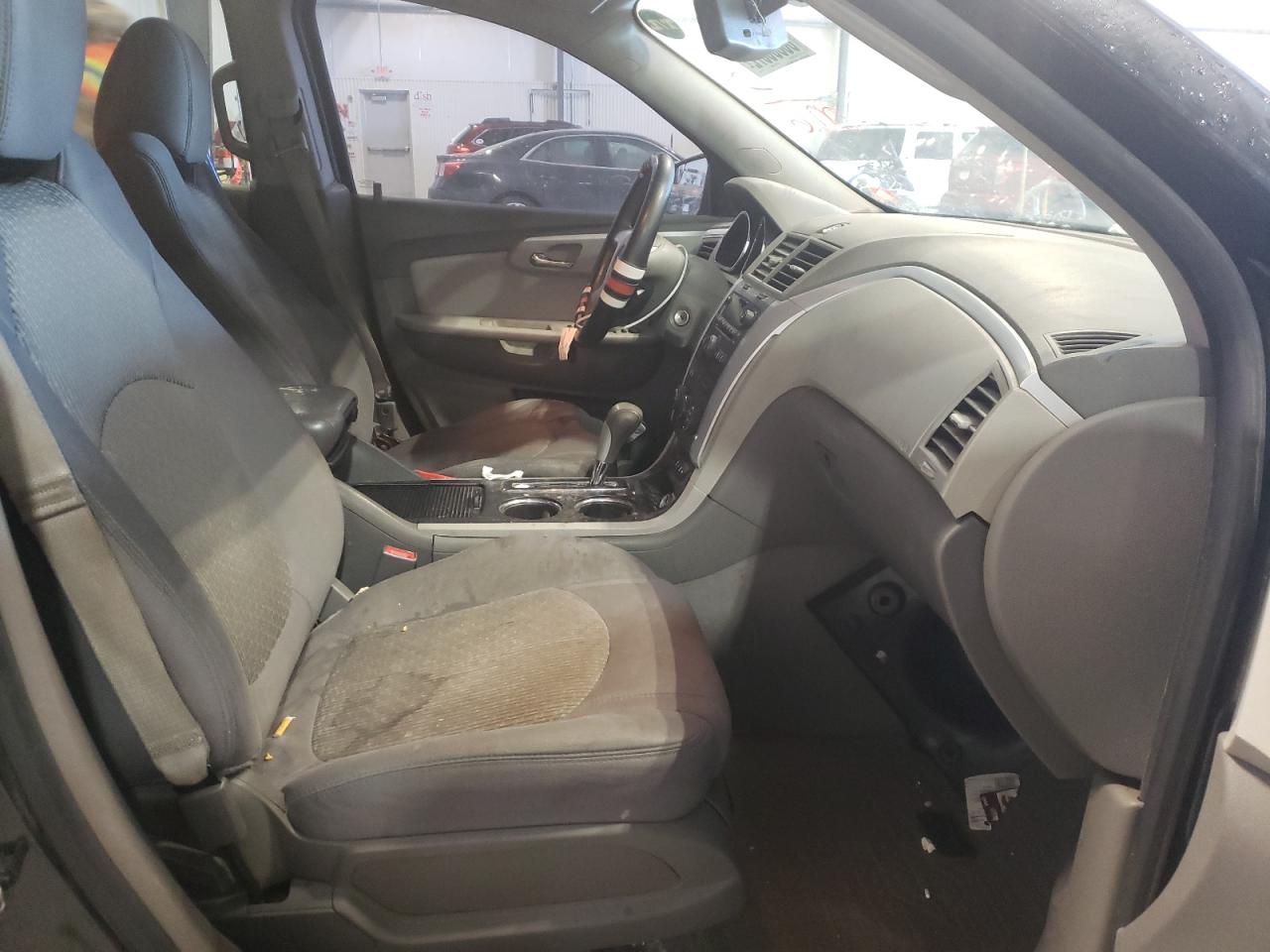 Photo 5 from auction – 2011 CHEVROLET TRAVERSE L with VIN 1GNKVGED1BJ380016
