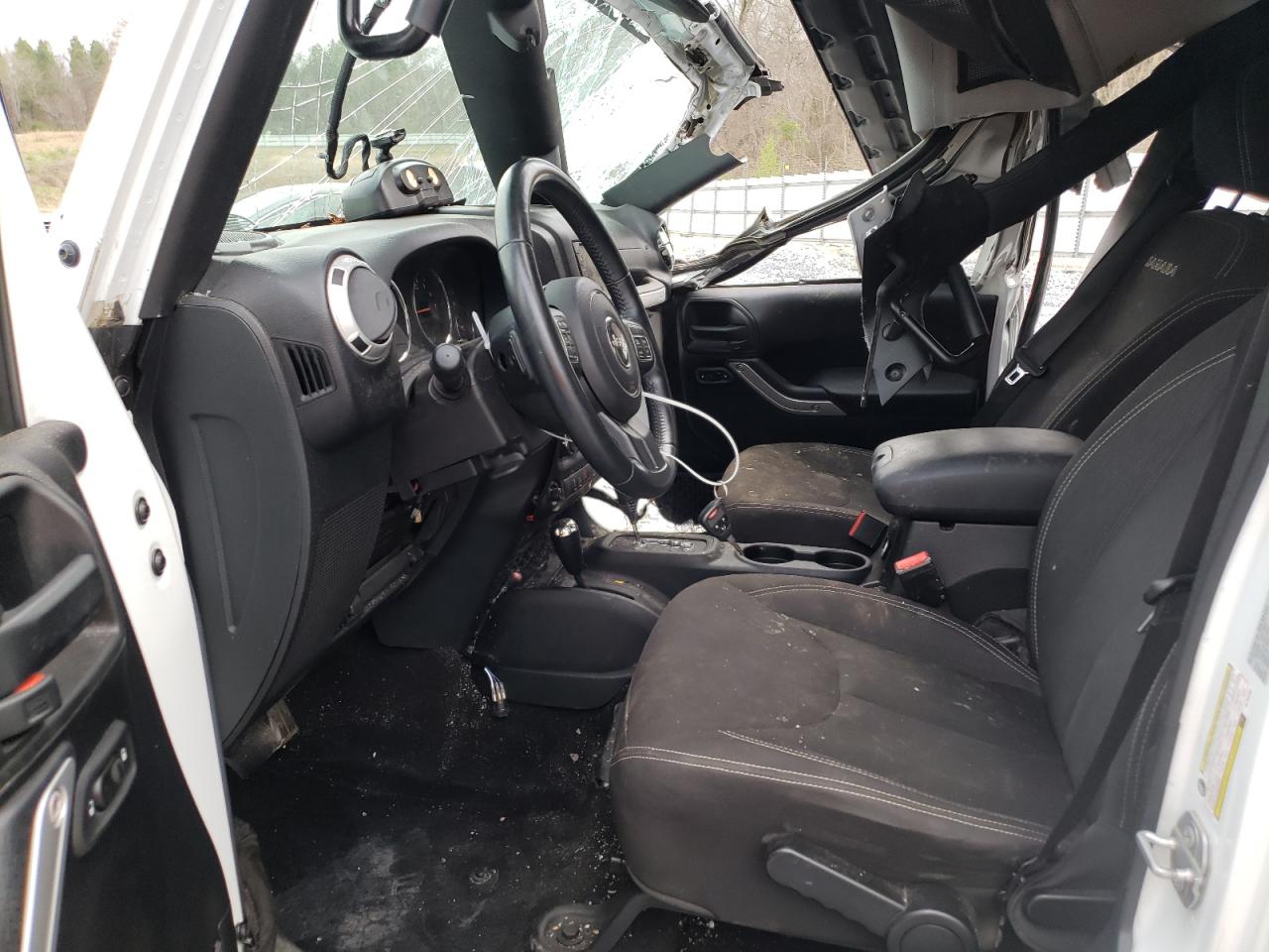 Photo 5 from auction – 2016 JEEP WRANGLER U with VIN 1C4BJWEG7GL182433