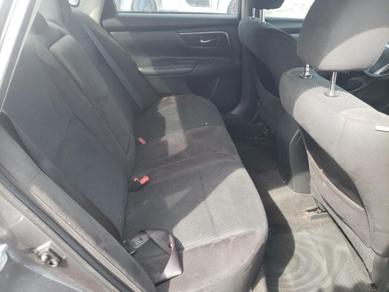 Photo 6 from auction – 2015 NISSAN ALTIMA 2.5 with VIN 1N4AL3AP2FN861156