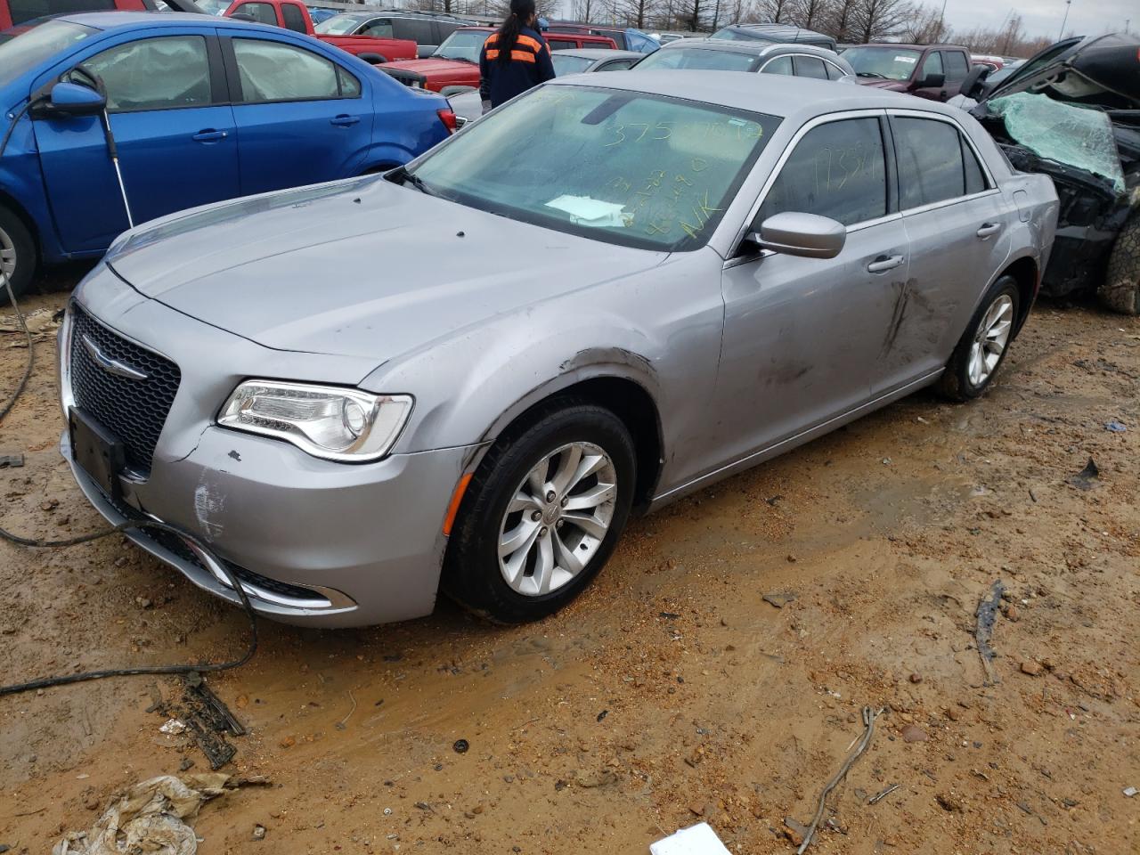 Photo 2 from auction – 2015 CHRYSLER 300 LIMITE with VIN 2C3CCAAG8FH781400