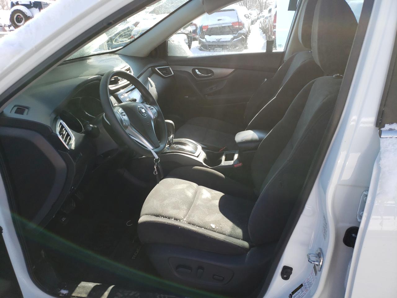 Photo 5 from auction – 2016 NISSAN ROGUE S with VIN KNMAT2MV6GP717761