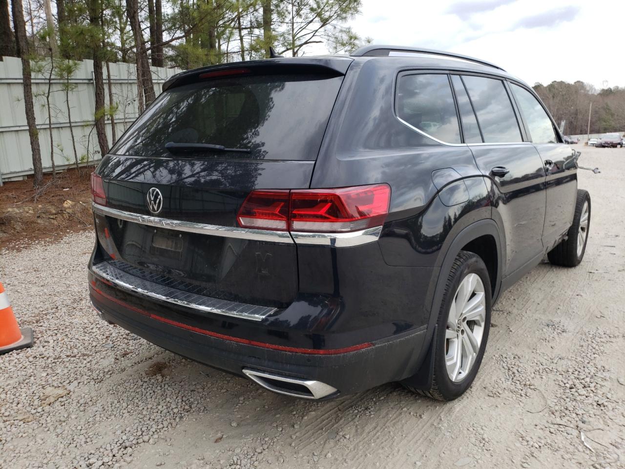 Photo 4 from auction – 2021 VOLKSWAGEN ATLAS SE with VIN 1V2WP2CA5MC527136