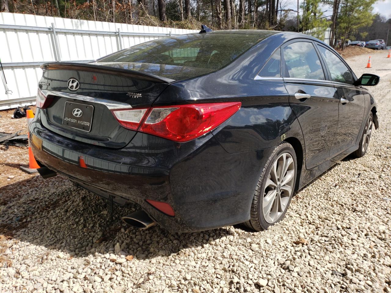 Photo 4 from auction – 2014 HYUNDAI SONATA SE with VIN 5NPEC4AC1EH880908