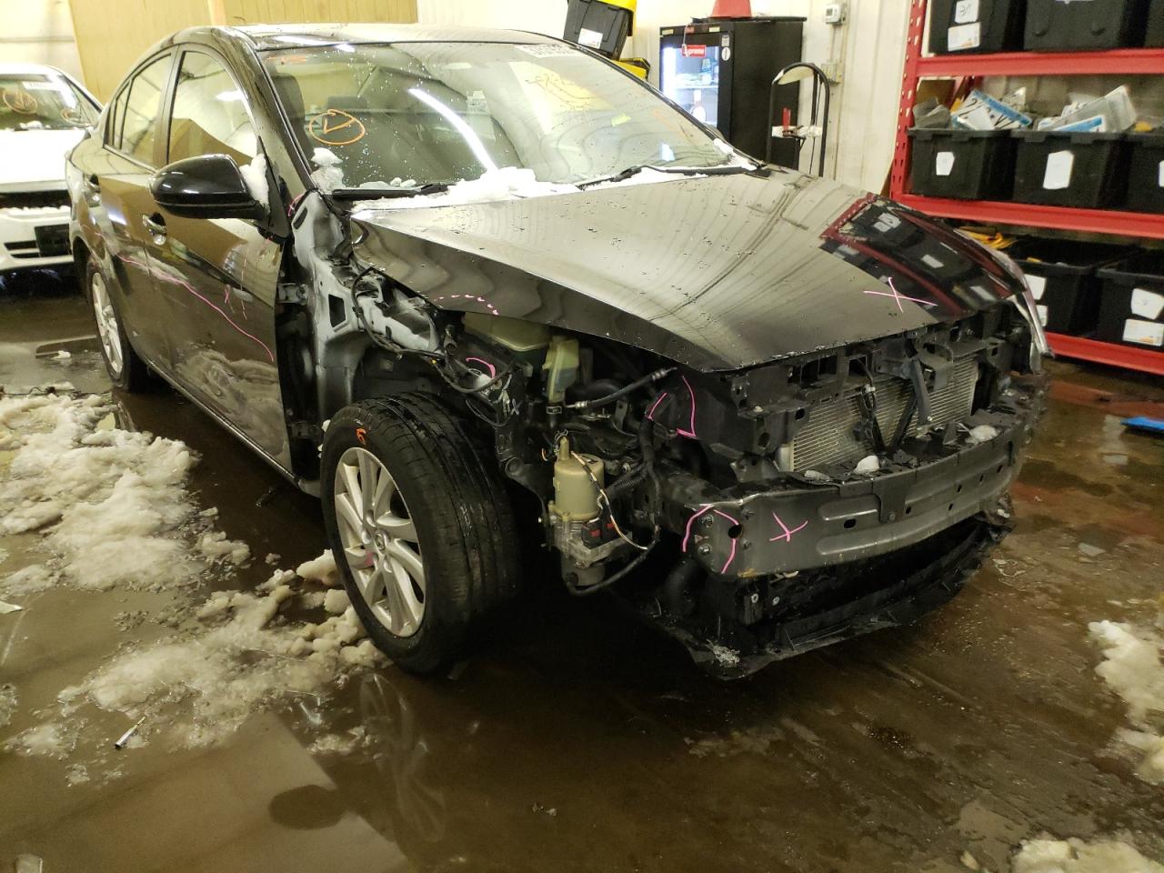 MAZDA 3 I 2012 with VIN JM1BL1W77C1652106 - Photo from auction
