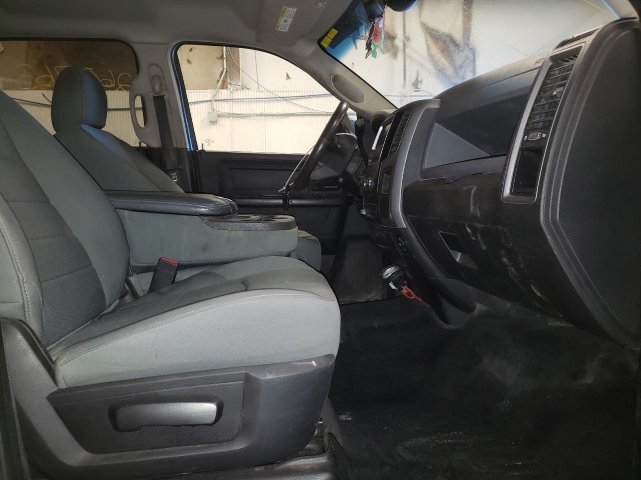 Photo 5 from auction – 2014 RAM 3500 ST with VIN 3C63R3GL9EG124718