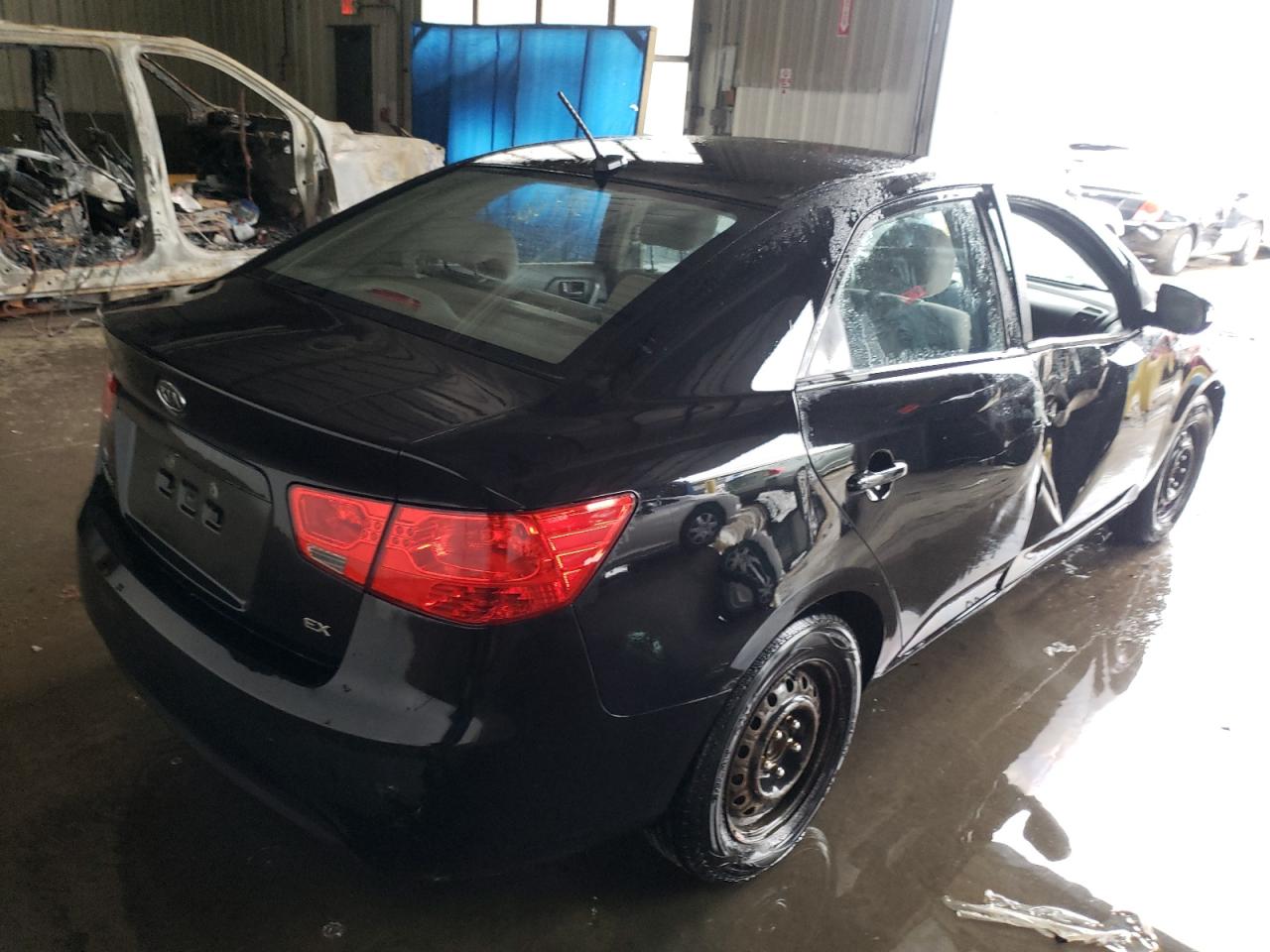 Photo 4 from auction – 2010 KIA FORTE EX with VIN KNAFU4A22A5053824