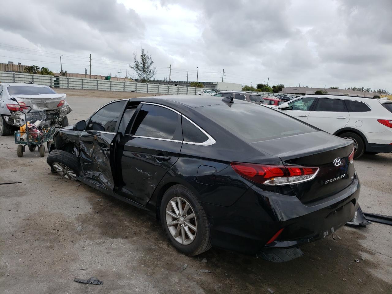 Photo 3 from auction – 2018 HYUNDAI SONATA SE with VIN 5NPE24AF4JH722845