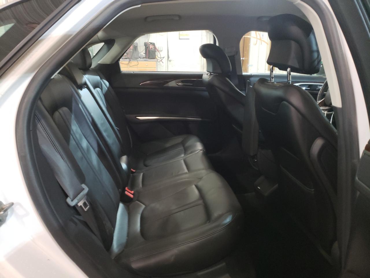Photo 6 from auction – 2014 LINCOLN MKZ HYBRID with VIN 3LN6L2LU2ER807442
