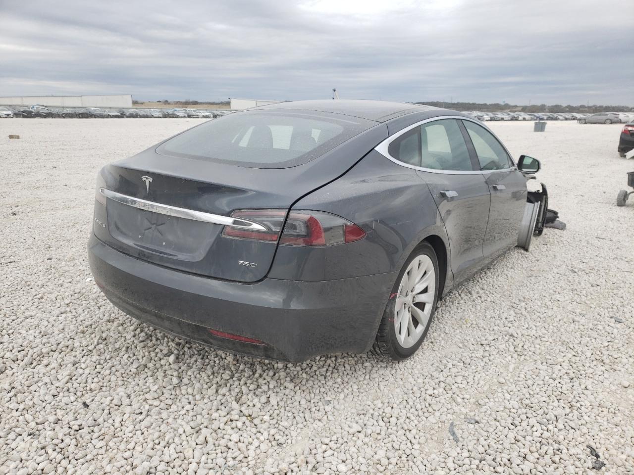 Photo 4 from auction – 2016 TESLA MODEL S with VIN 5YJSA1E29GF148410
