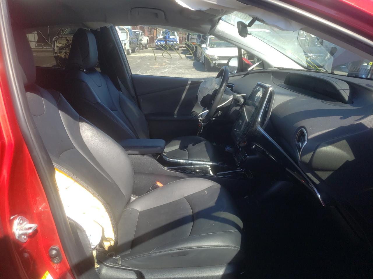 Photo 5 from auction – 2017 TOYOTA PRIUS PRIM with VIN JTDKARFP2H3000574