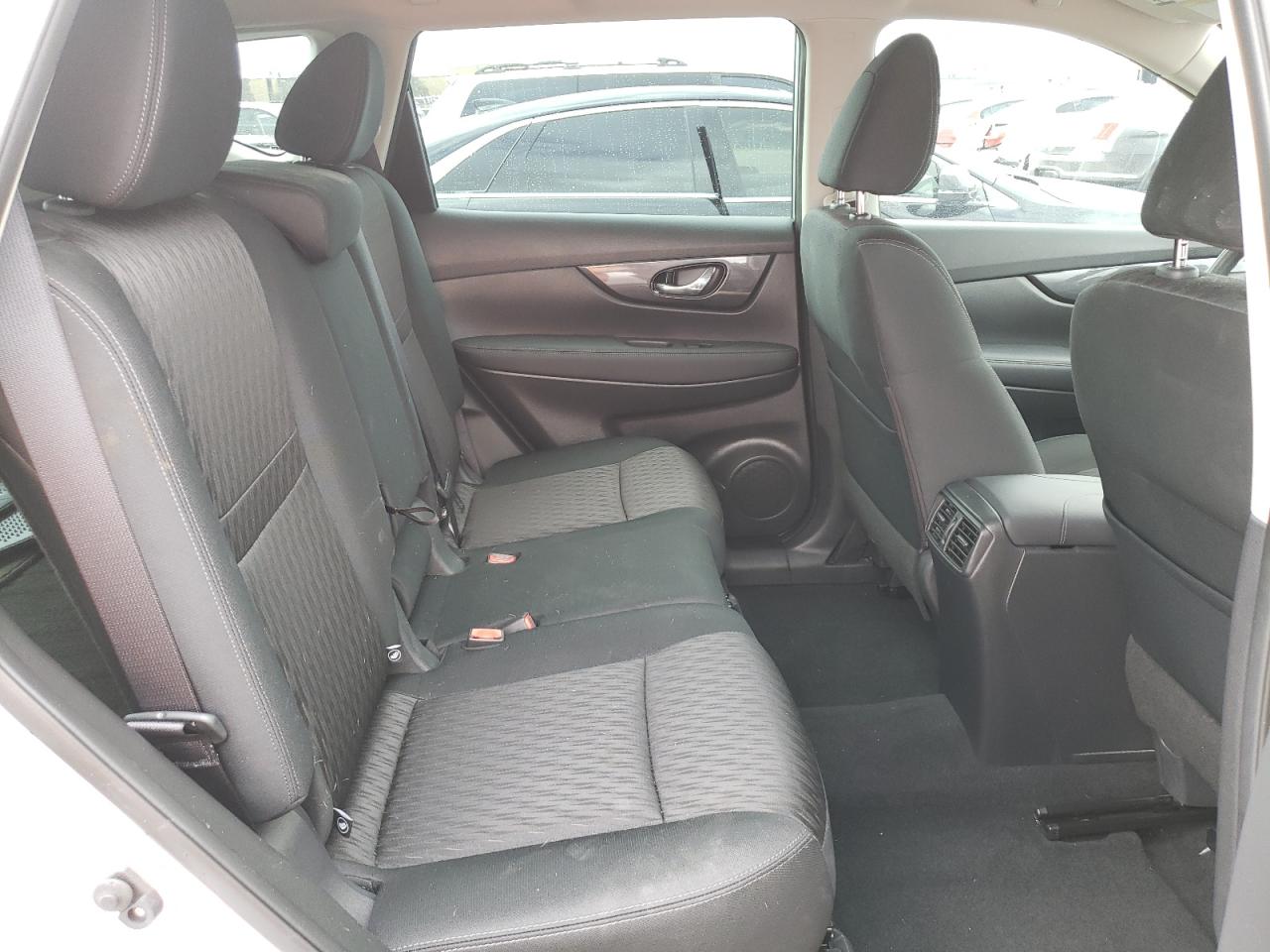 Photo 6 from auction – 2018 NISSAN ROGUE S with VIN KNMAT2MT1JP560324