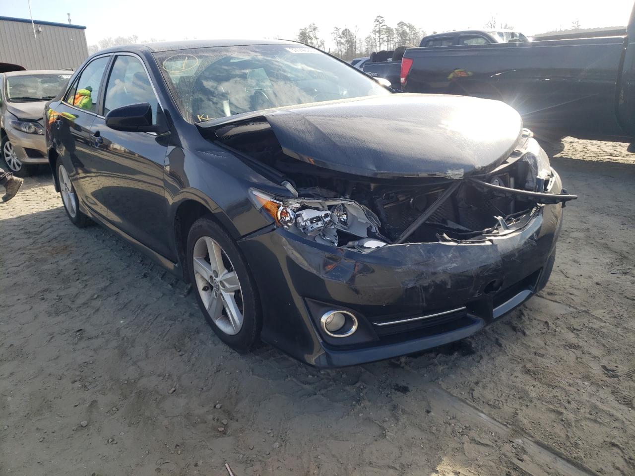 Photo 1 from auction – 2014 TOYOTA CAMRY L with VIN 4T1BF1FK3EU405156