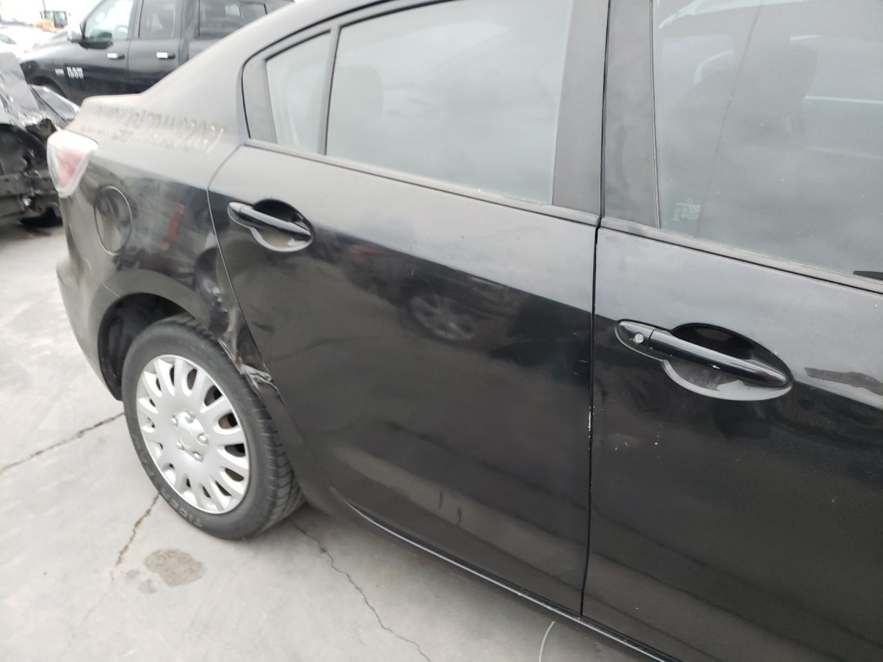 Photo 9 from auction – 2011 MAZDA 3 I with VIN JM1BL1UF2B1426290