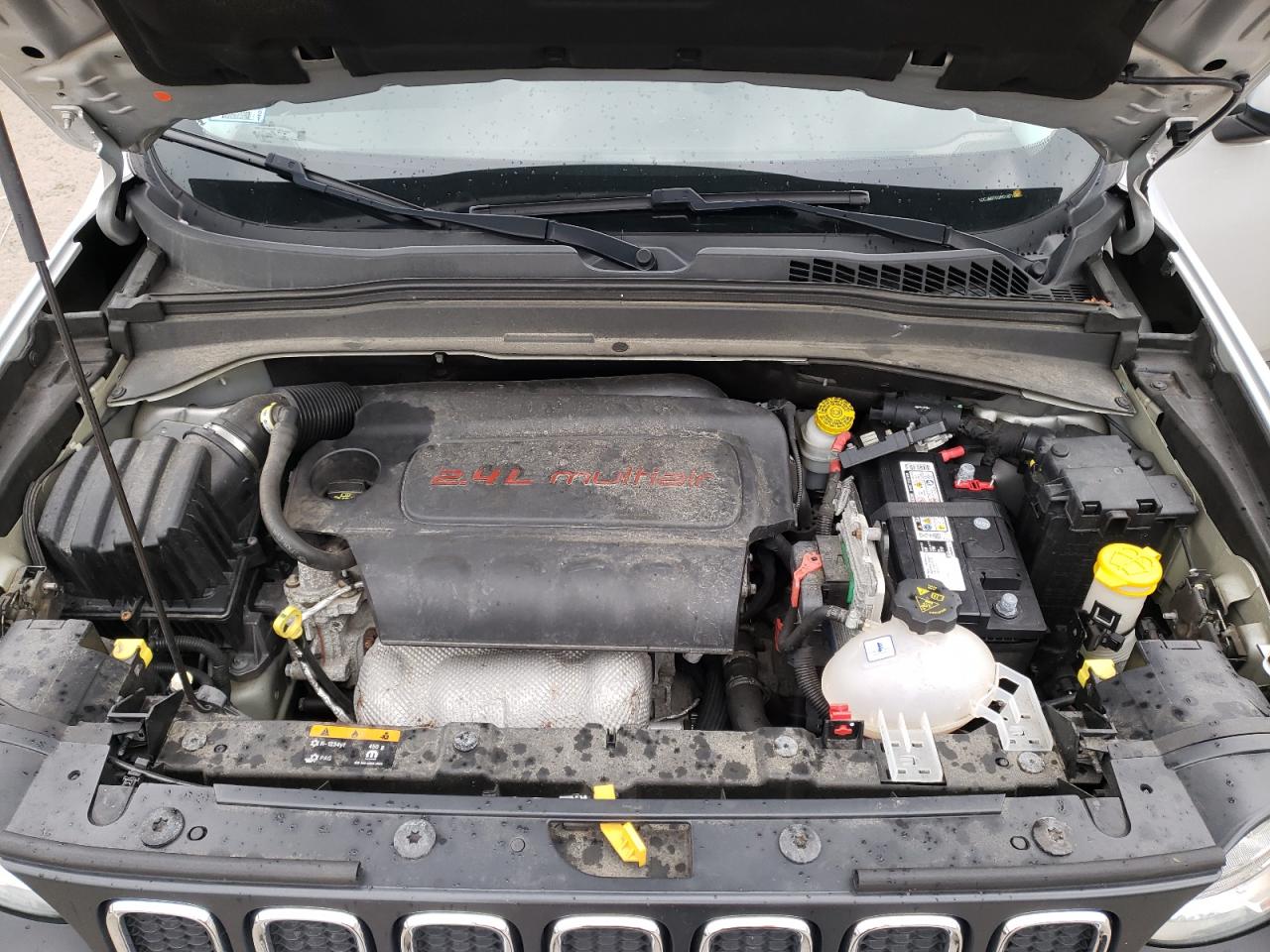 Photo 7 from auction – 2016 JEEP RENEGADE L with VIN ZACCJBBT0GPD18718