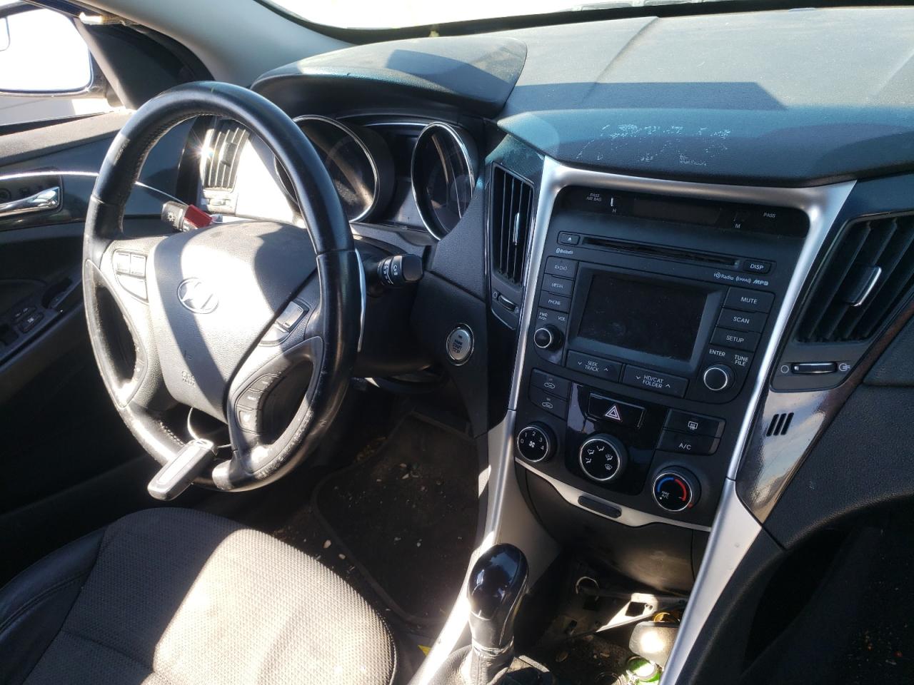 Photo 9 from auction – 2014 HYUNDAI SONATA SE with VIN 5NPEC4AC1EH883789