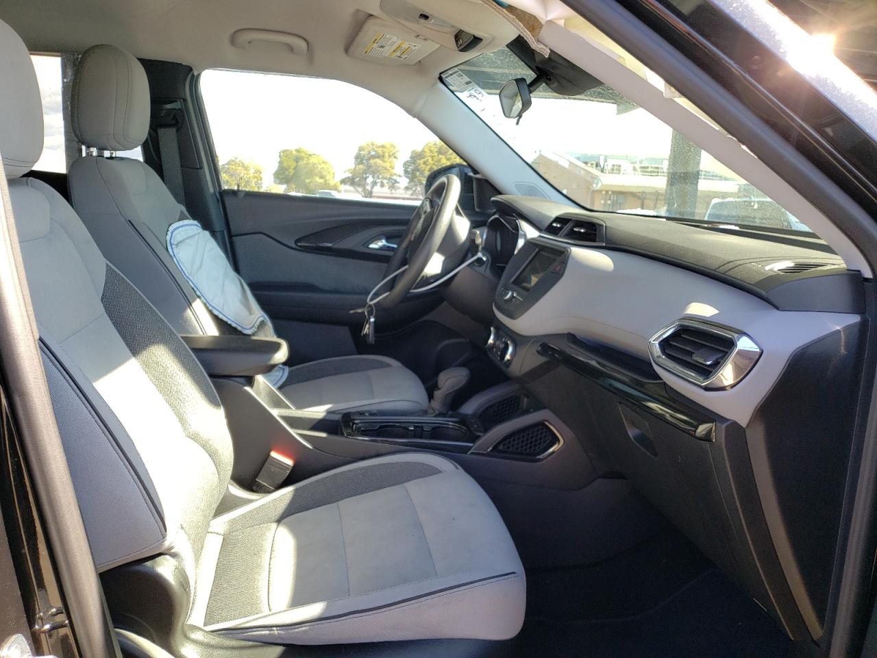 Photo 5 from auction – 2021 CHEVROLET TRAILBLAZE with VIN KL79MPS23MB150467