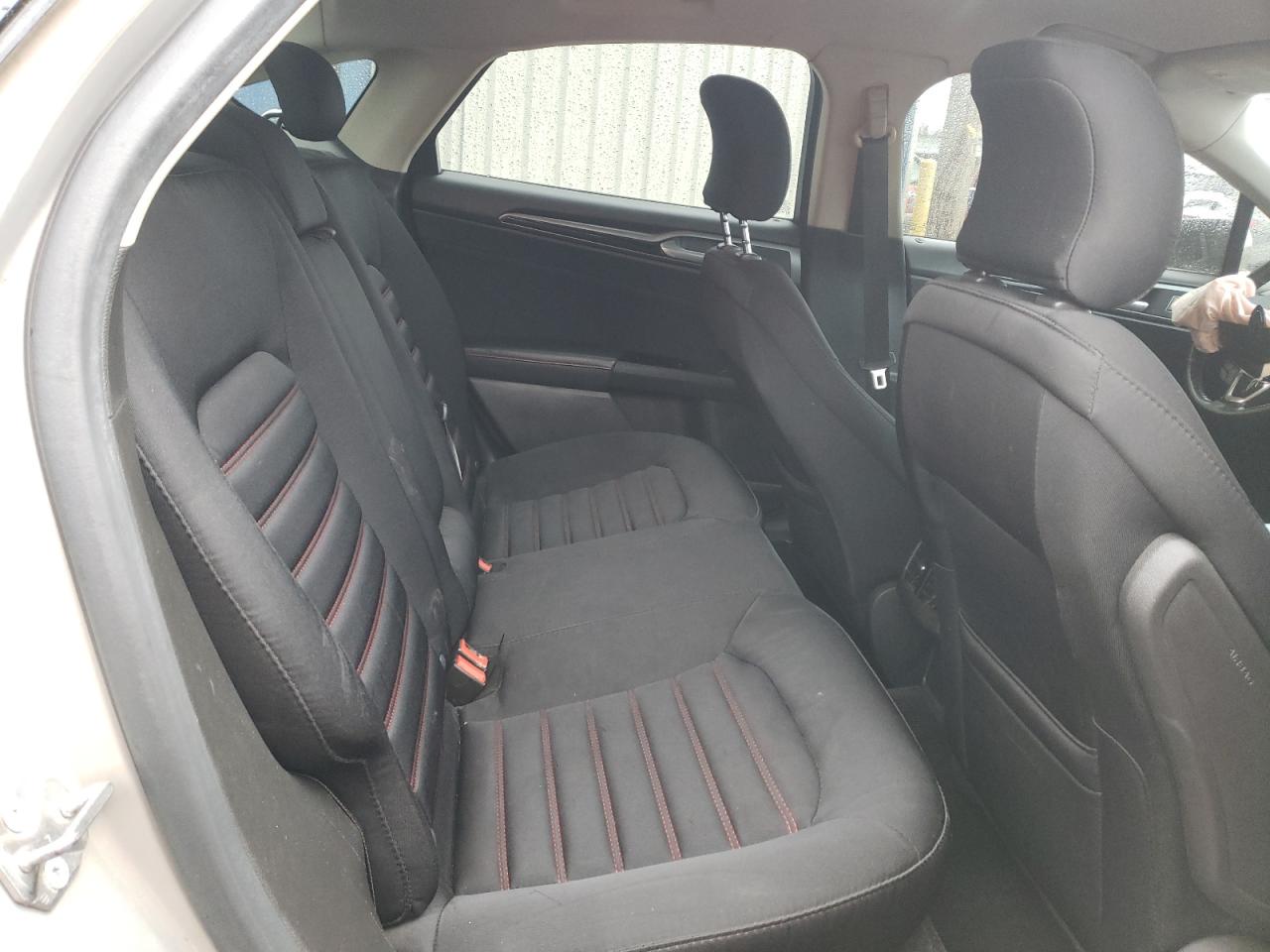 Photo 6 from auction – 2015 FORD FUSION SE with VIN 3FA6P0H72FR197727