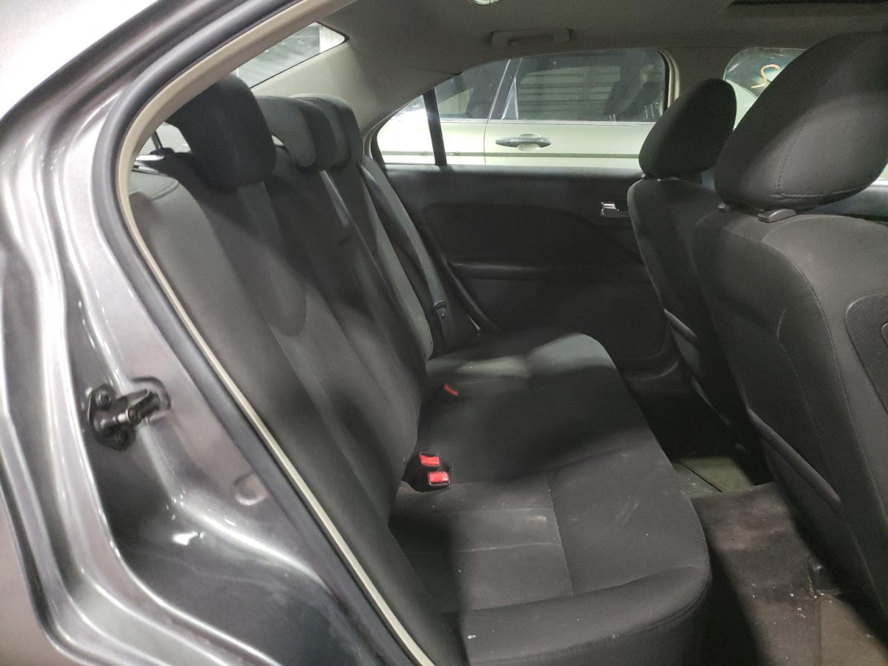 Zdjęcie 6 z aukcji – 2010 MERCURY MILAN z VIN 3MEHM0HA2AR646161