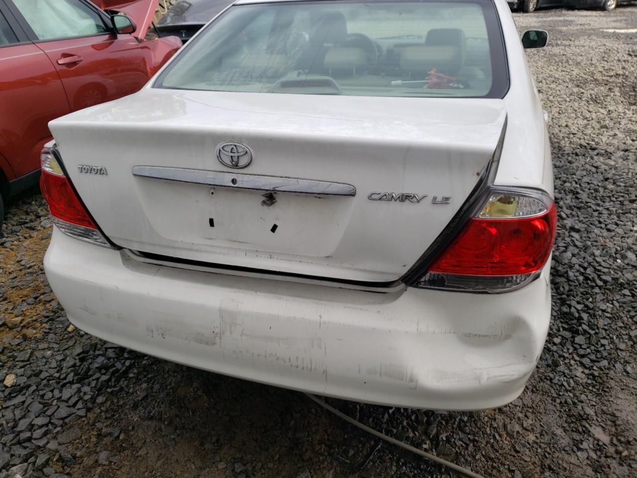 Photo 9 from auction – 2005 TOYOTA CAMRY LE with VIN 4T1BE30K75U022876