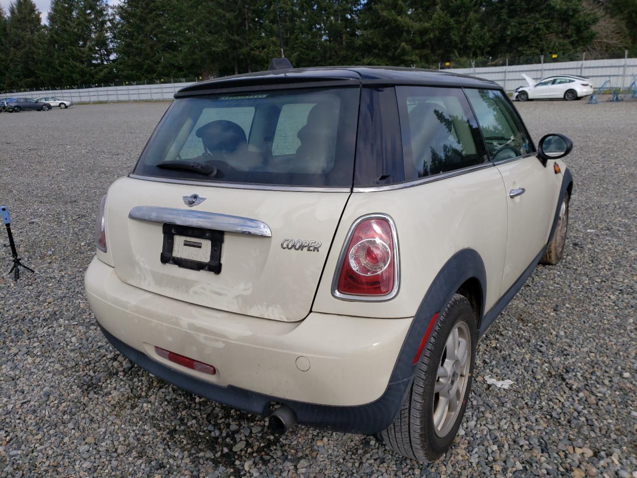 Photo 4 from auction – 2013 MINI COOPER with VIN WMWSU3C57DT685833