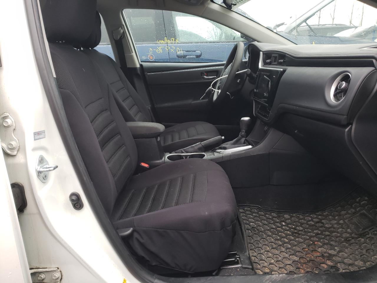 Photo 5 from auction – 2017 TOYOTA COROLLA L with VIN 2T1BURHE2HC817568