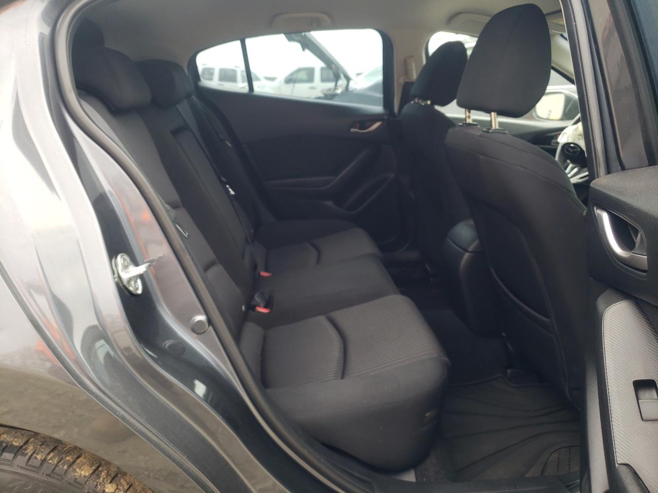 Photo 6 from auction – 2014 MAZDA 3 TOURING with VIN JM1BM1L79E1104838