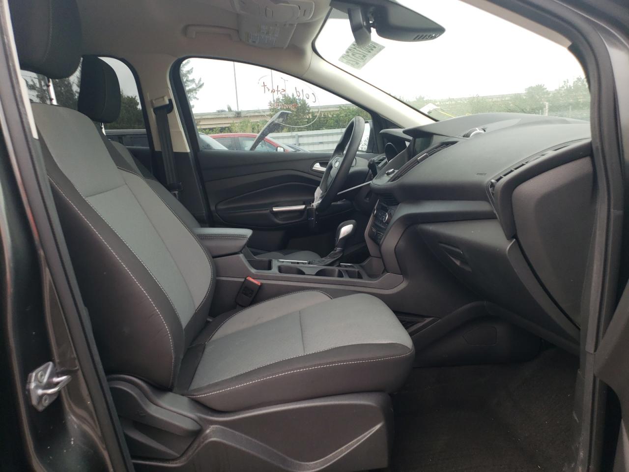 Photo 5 from auction – 2019 FORD ESCAPE SE with VIN 1FMCU0GD0KUB65337