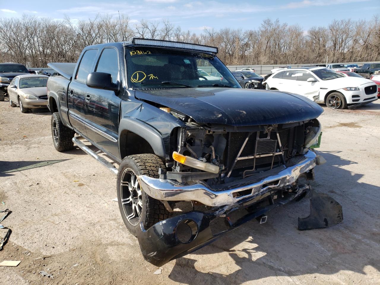 GMC SIERRA K25 2004 with VIN 1GTHK23UX4F103162 - Photo from auction