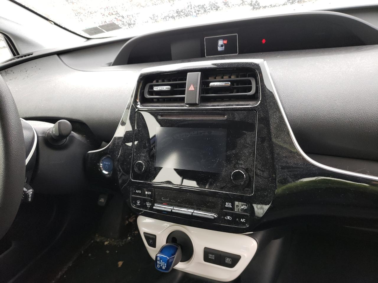 Photo 9 from auction – 2017 TOYOTA PRIUS with VIN JTDKBRFU3H3547730