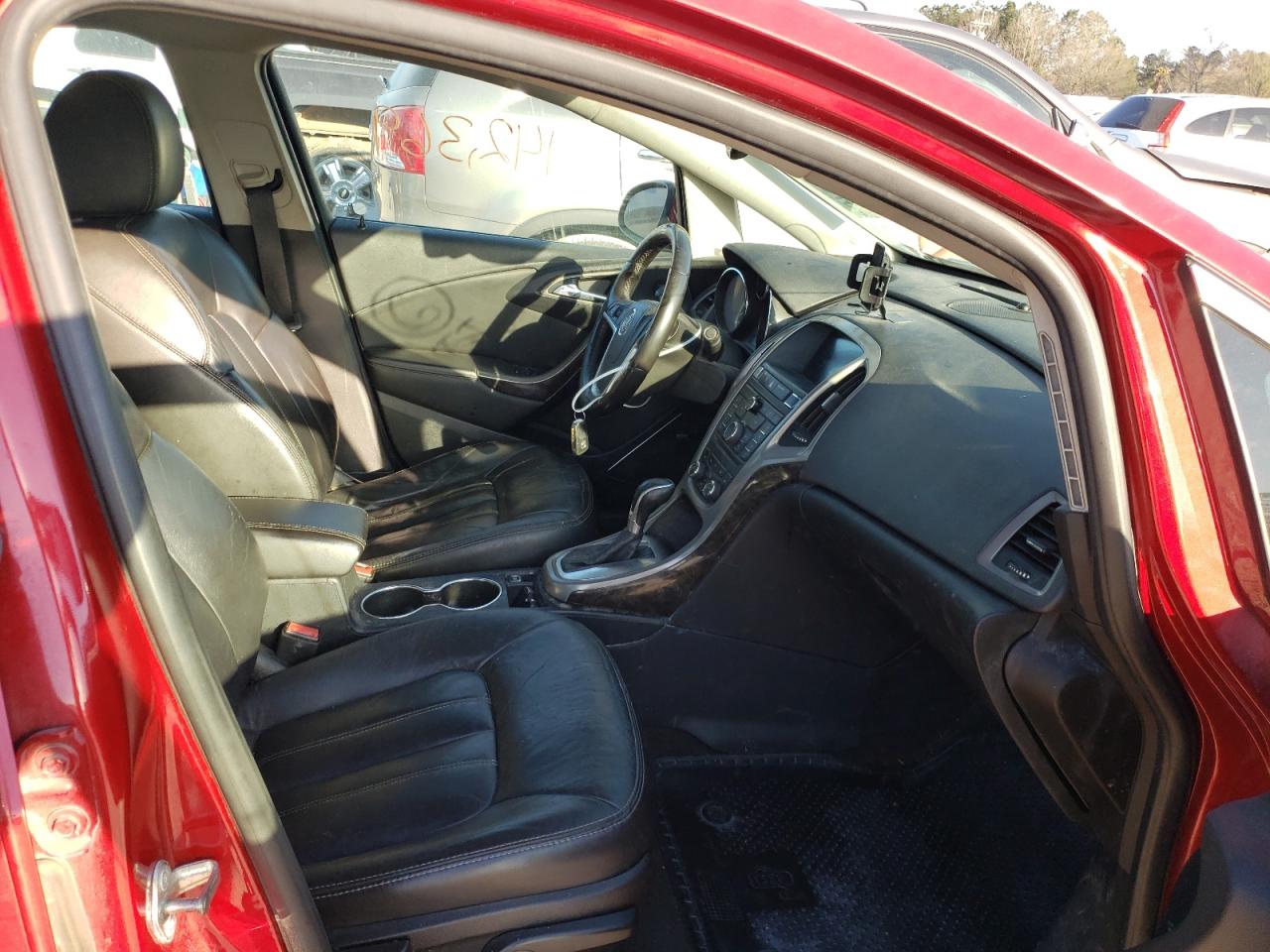 Photo 5 from auction – 2014 BUICK VERANO with VIN 1G4PS5SK9E4171510