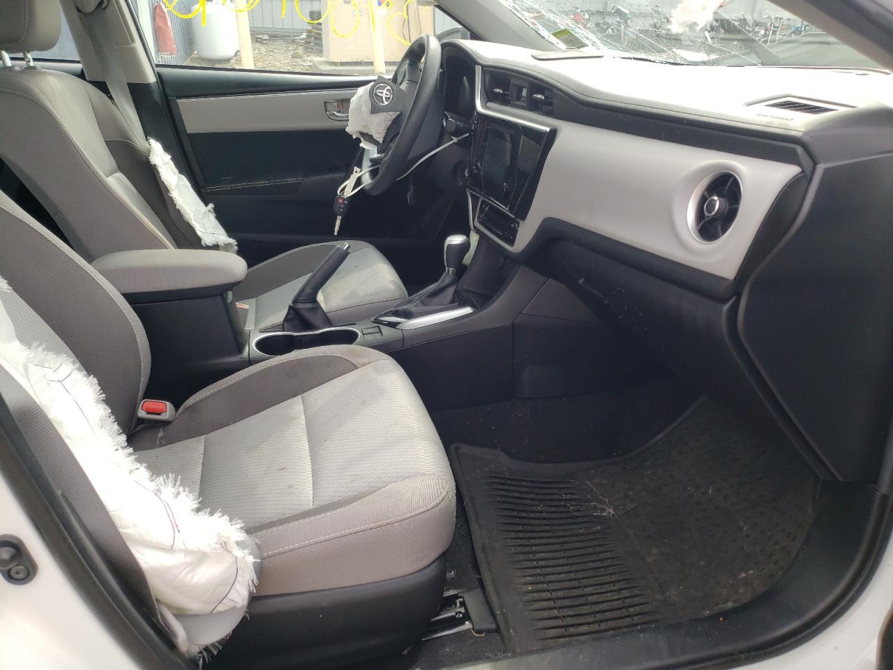 Photo 5 from auction – 2018 TOYOTA COROLLA L with VIN 2T1BURHE8JC086747