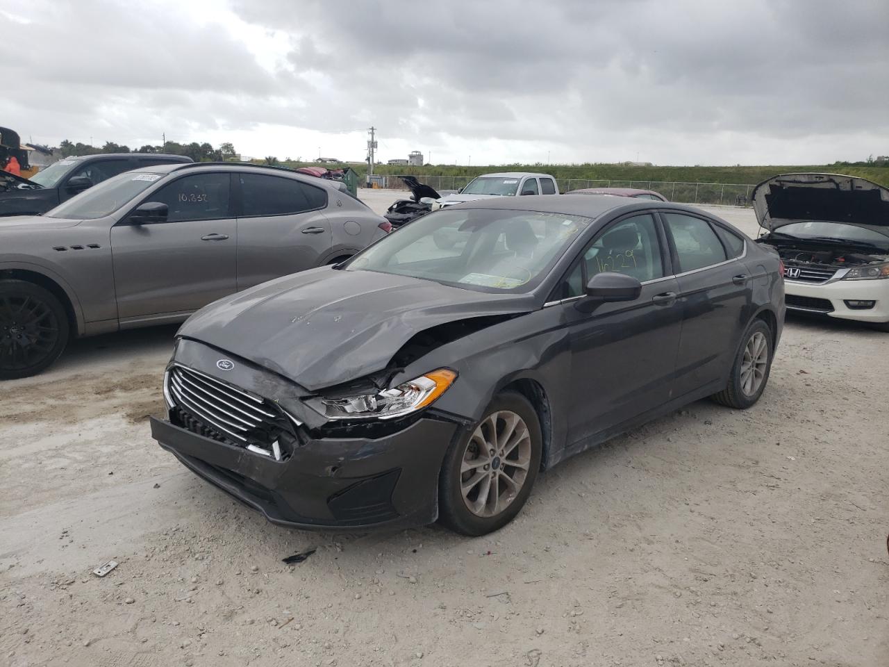 Photo 2 from auction – 2020 FORD FUSION SE with VIN 3FA6P0HD5LR122683