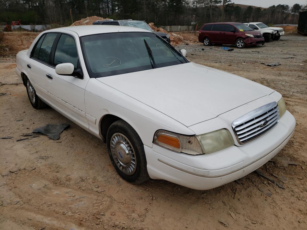 Photo 1 from auction – 2000 FORD CROWN VICT with VIN 2FAFP73W7YX128821