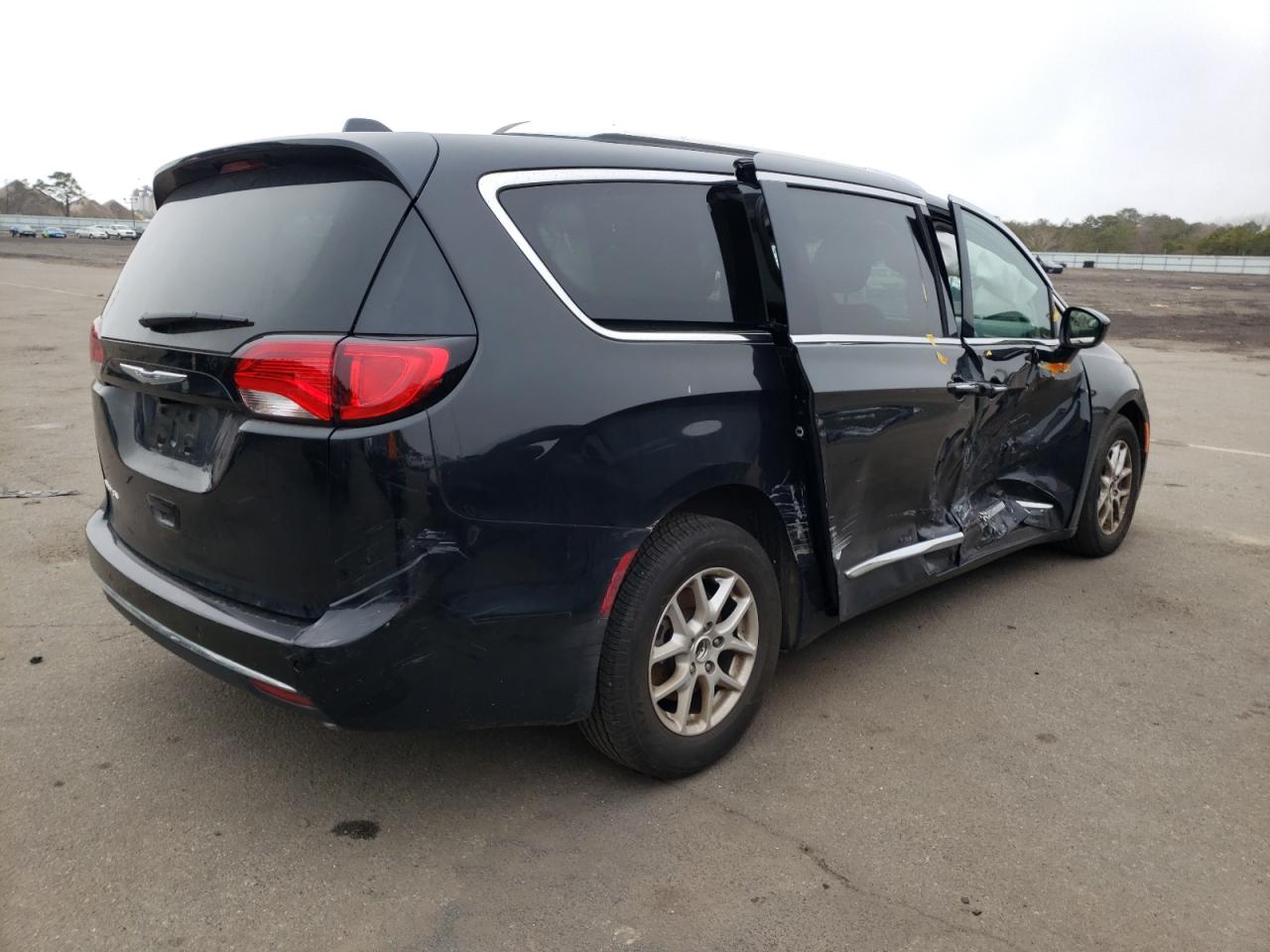 Photo 4 from auction – 2020 CHRYSLER PACIFICA T with VIN 2C4RC1BG5LR105240