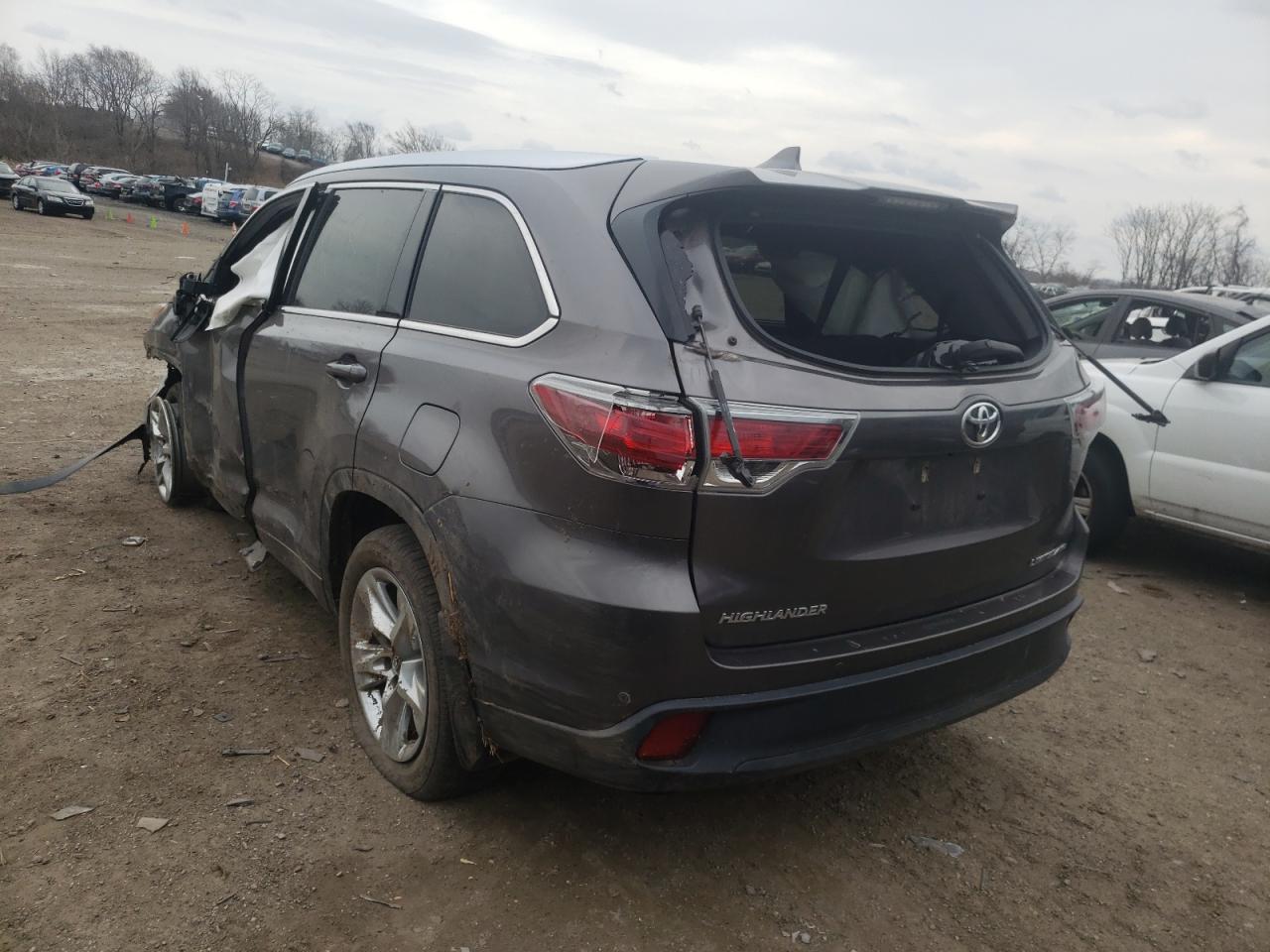 Photo 3 from auction – 2016 TOYOTA HIGHLANDER with VIN 5TDDKRFH9GS351445