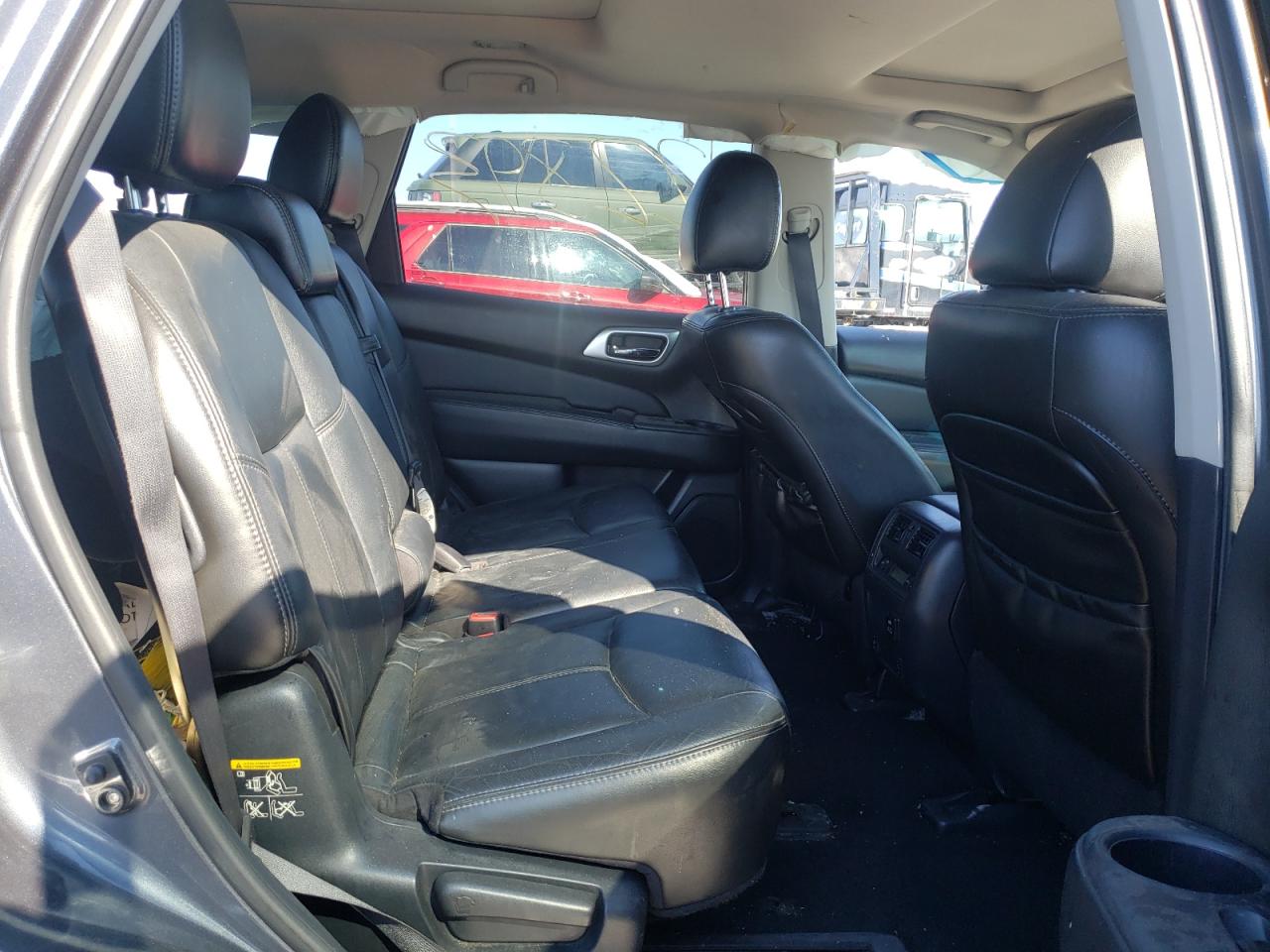 Photo 6 from auction – 2013 NISSAN PATHFINDER with VIN 5N1AR2MM0DC638705