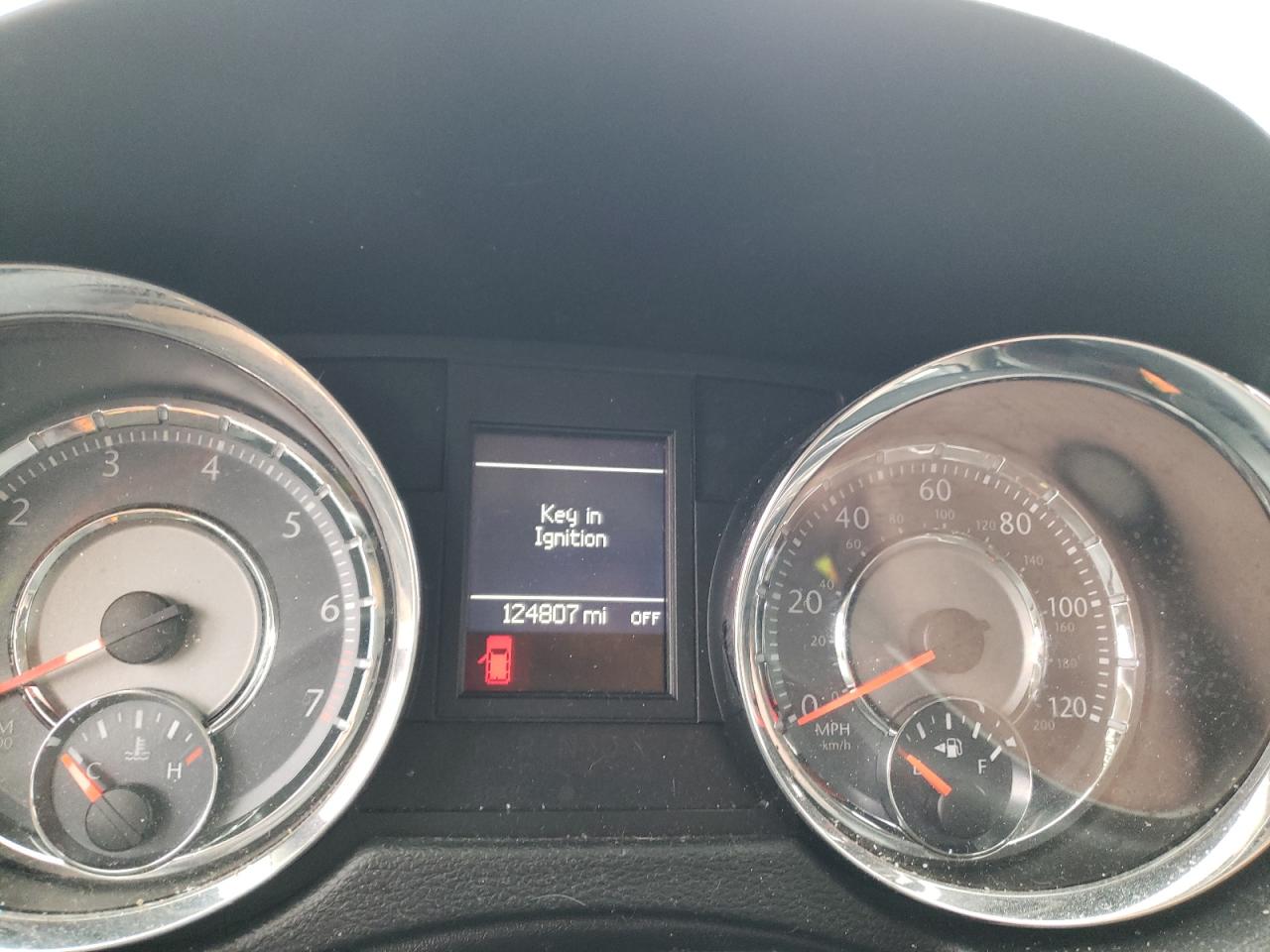 Photo 8 from auction – 2014 CHRYSLER TOWN & COU with VIN 2C4RC1BG6ER292281