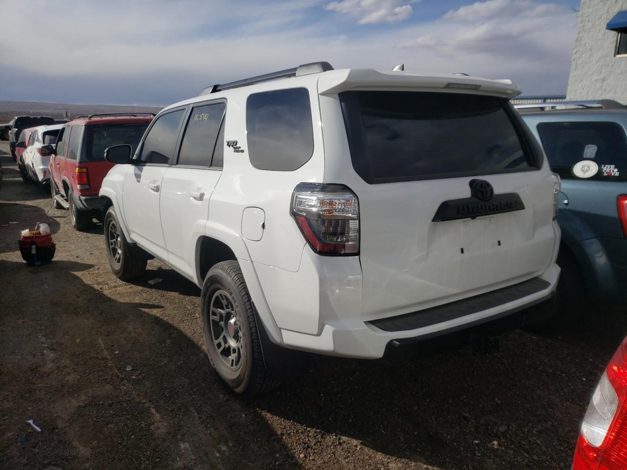 Photo 3 from auction – 2020 TOYOTA 4RUNNER SR with VIN JTEBU5JR1L5822607