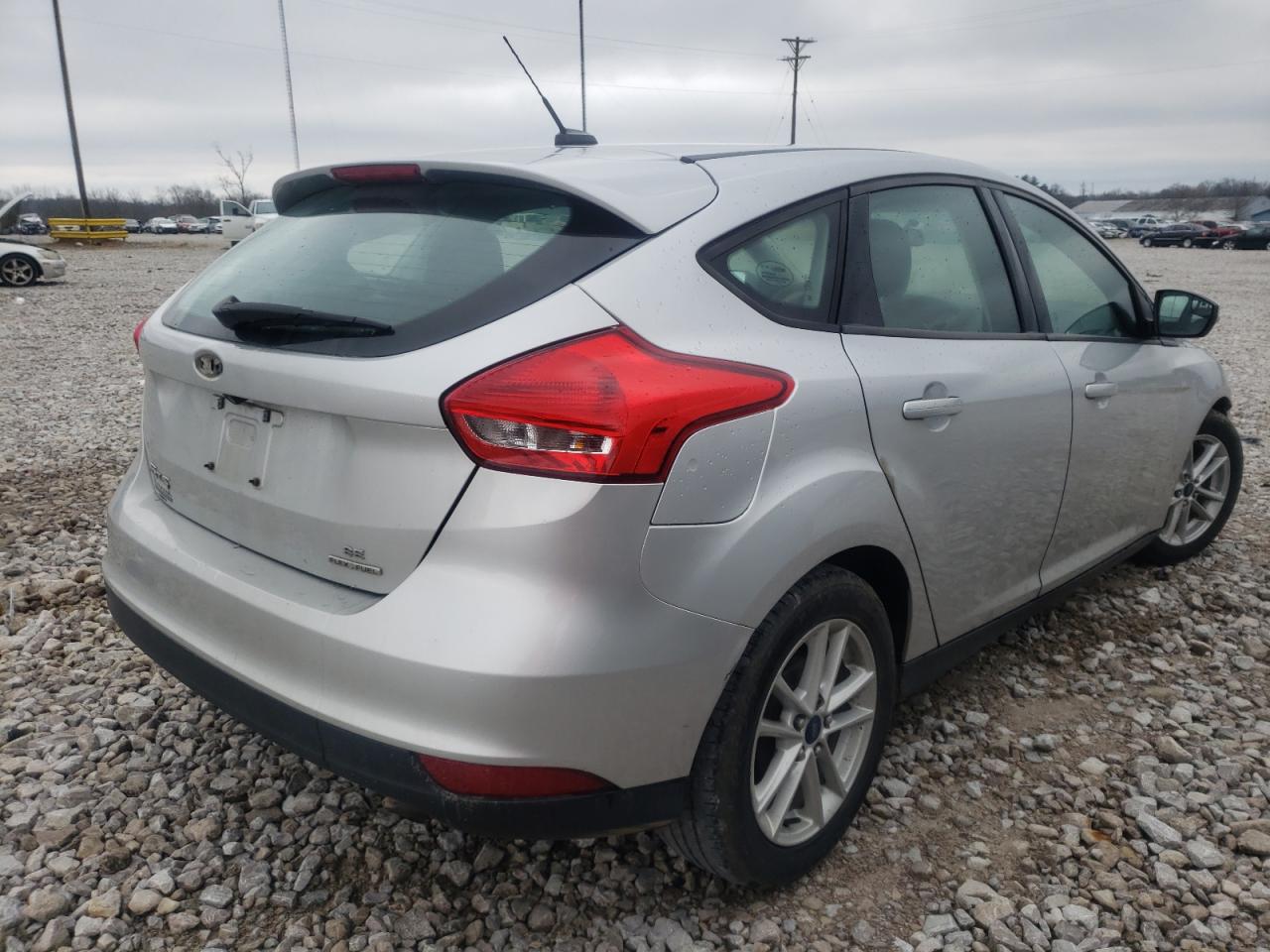 Photo 4 from auction – 2015 FORD FOCUS SE with VIN 1FADP3K26FL223881