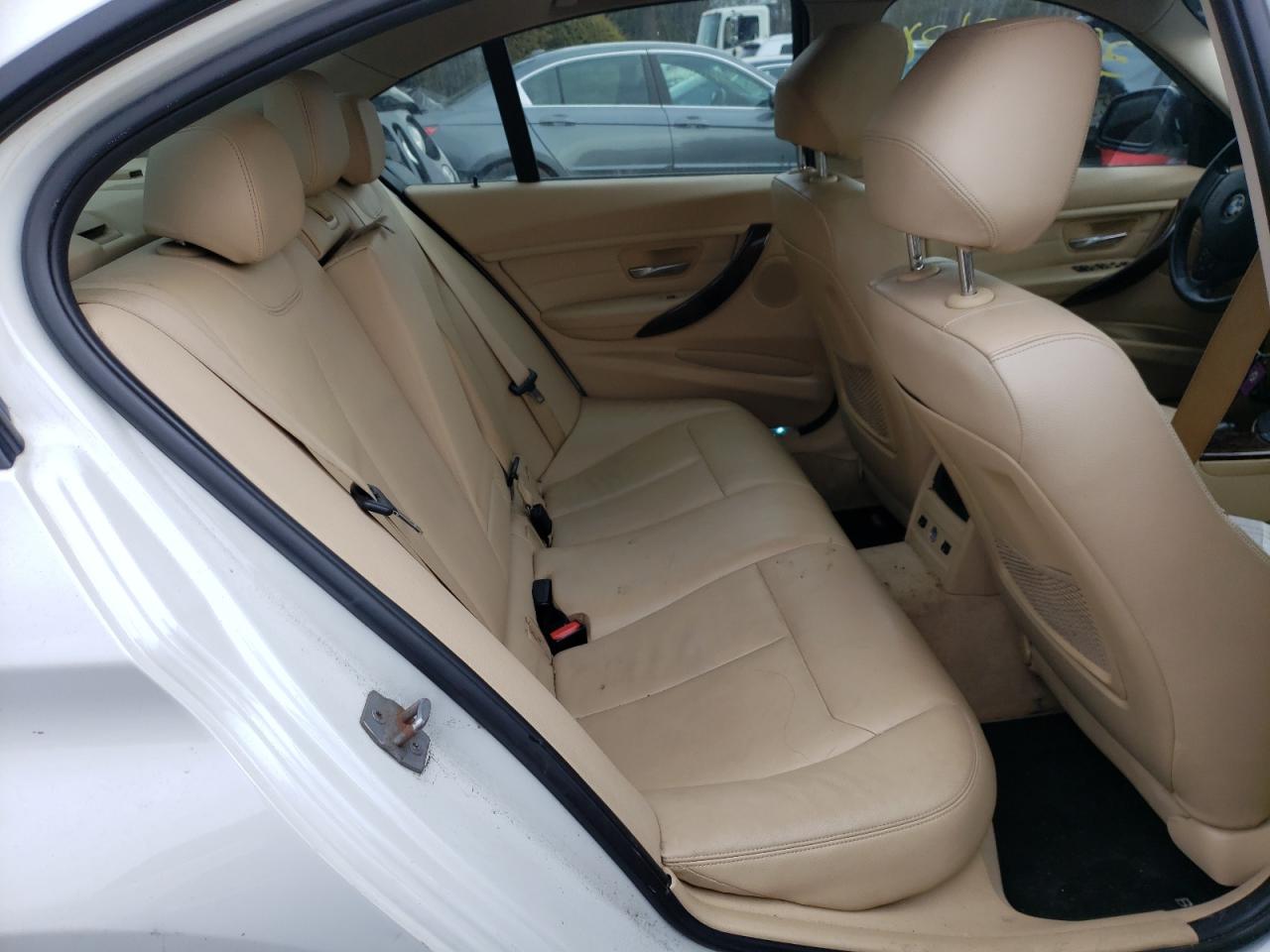 Photo 6 from auction – 2013 BMW 328 XI SUL with VIN WBA3B5G50DNS01554