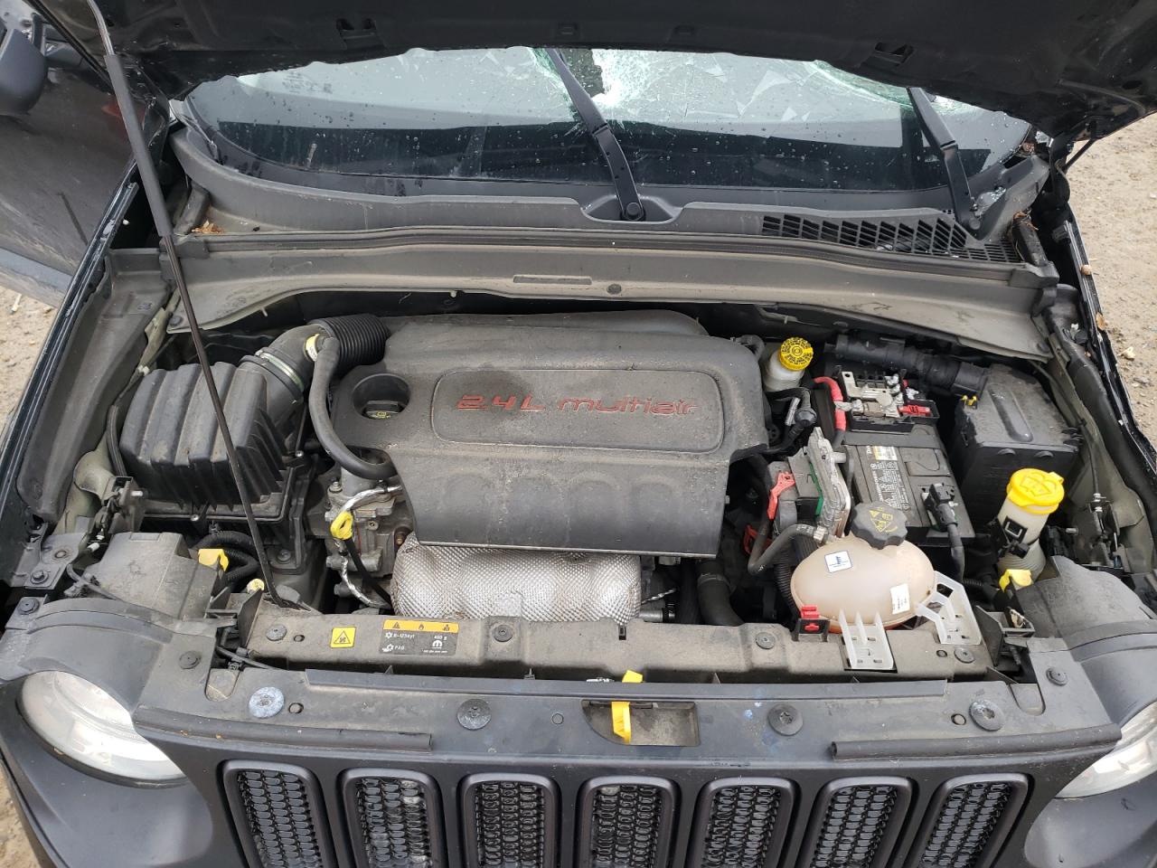 Photo 7 from auction – 2017 JEEP RENEGADE T with VIN ZACCJBCBXHPE86356