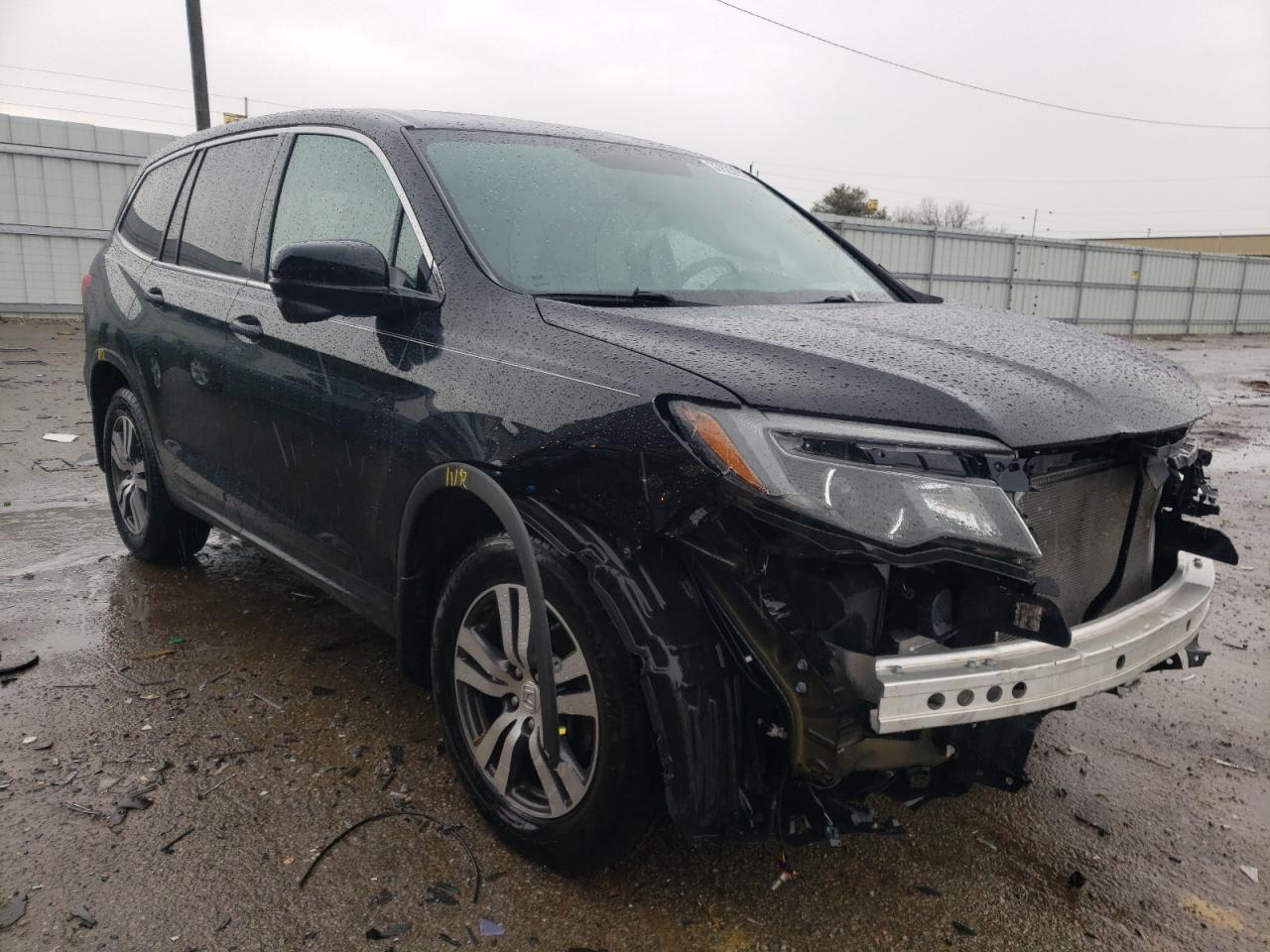 HONDA PILOT EXL 2017 with VIN 5FNYF6H5XHB025344 - Photo from auction