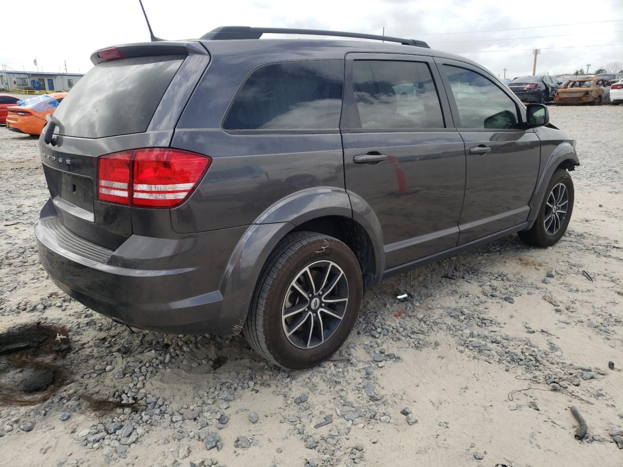 Photo 4 from auction – 2018 DODGE JOURNEY SE with VIN 3C4PDCAB3JT445650