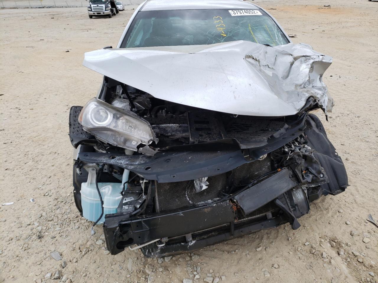 Photo 9 from auction – 2017 TOYOTA CAMRY LE with VIN 4T1BF1FK4HU714333