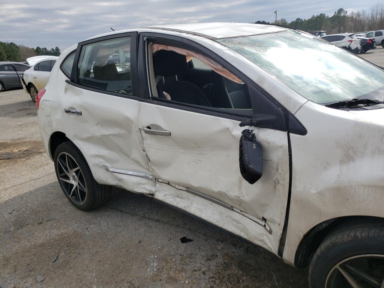 Photo 9 from auction – 2014 NISSAN ROGUE SELE with VIN JN8AS5MT5EW101477