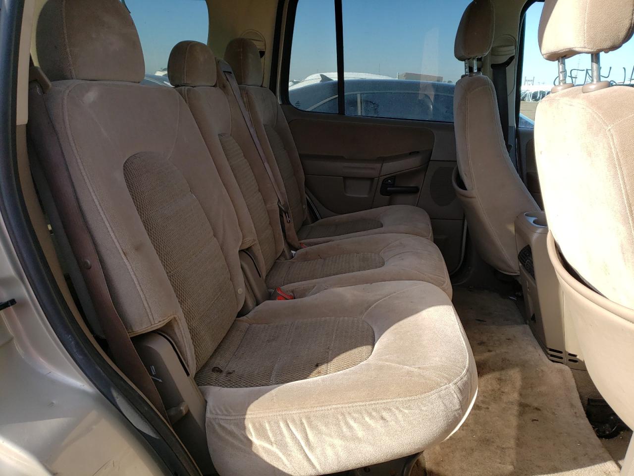 Photo 6 from auction – 2005 FORD EXPLORER X with VIN 1FMZU73K15ZA61826