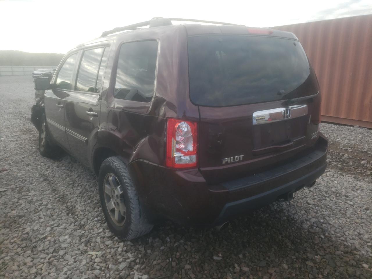 Photo 3 from auction – 2010 HONDA PILOT TOUR with VIN 5FNYF4H95AB040685